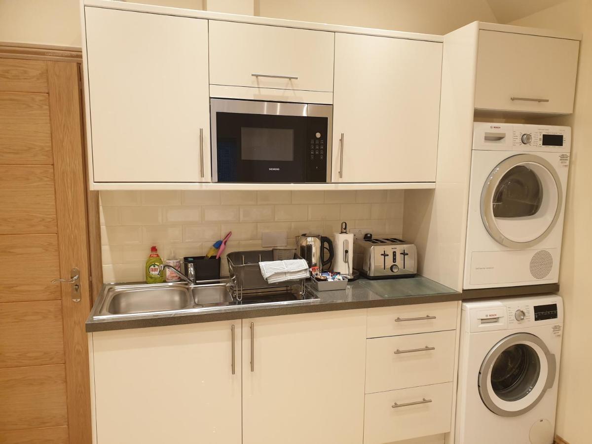 London Luxury Apartments 4 Min Walk From Ilford Station, With Free Parking Free Wifi Luaran gambar