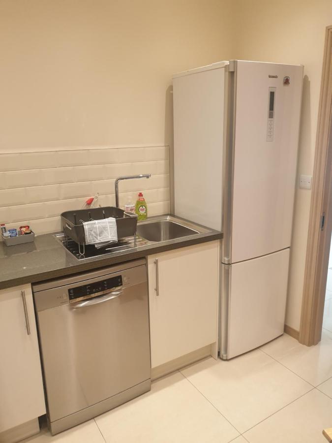 London Luxury Apartments 4 Min Walk From Ilford Station, With Free Parking Free Wifi Luaran gambar