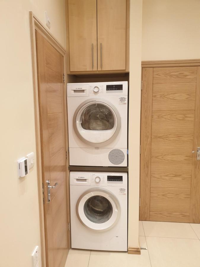London Luxury Apartments 4 Min Walk From Ilford Station, With Free Parking Free Wifi Luaran gambar
