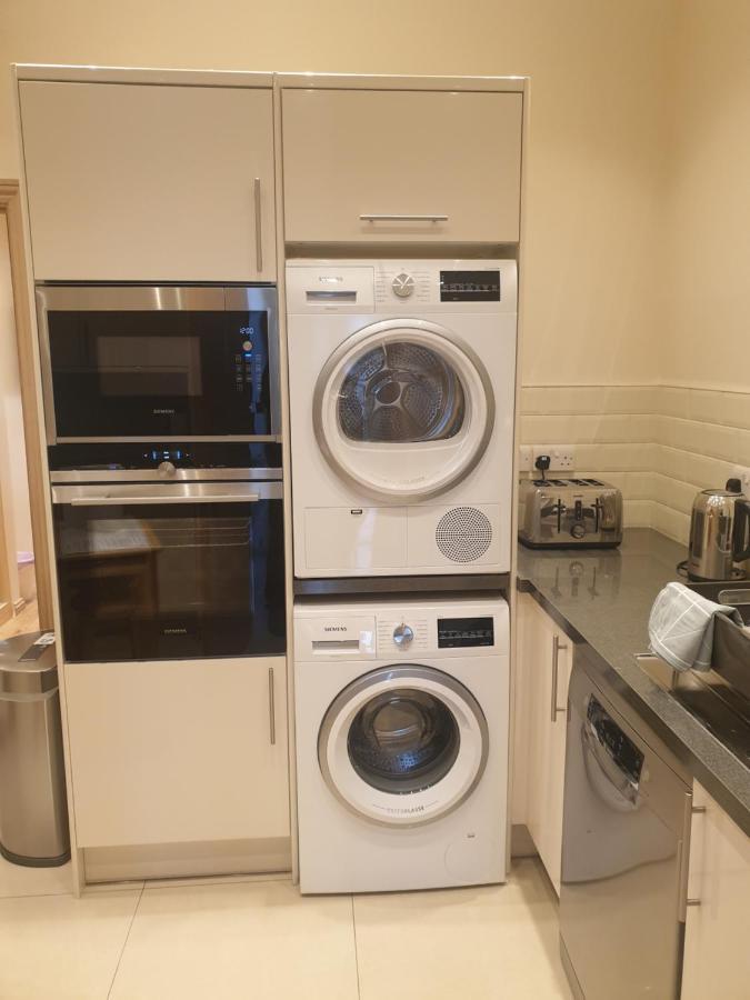 London Luxury Apartments 4 Min Walk From Ilford Station, With Free Parking Free Wifi Luaran gambar